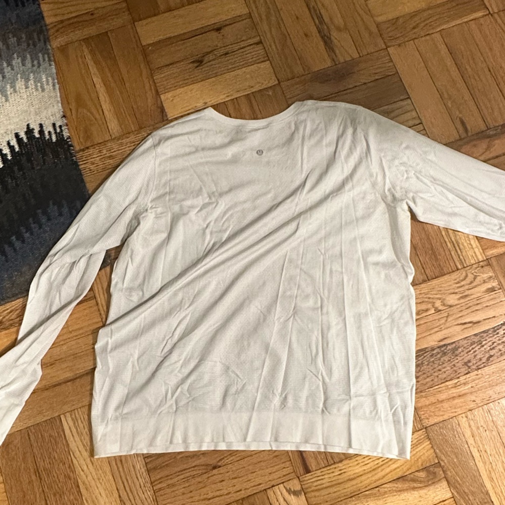 Lululemon 2x Swiftly Relaxed Long Sleeve Shirt.